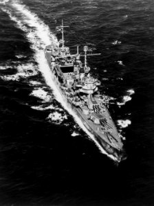 USS Vincennes (CA-44) off Hawaii July 1942