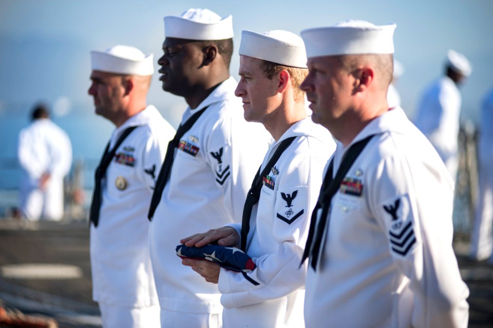 USS Vandegrift port call in Mexico 140513-N-AG657-009