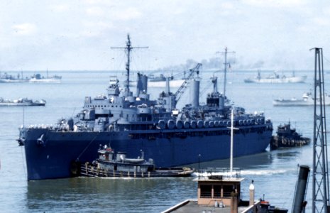 USS Vulcan (AR-5) departs Norfolk, Virginia (USA), on 22 June 1943 (80-G-K-14776)