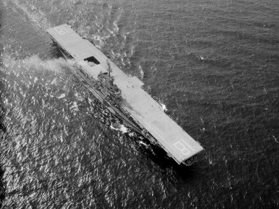USS Wasp (CV-18) underway in November 1951