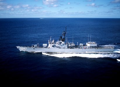 USS Voge (FF-1047) underway on 12 August 1988