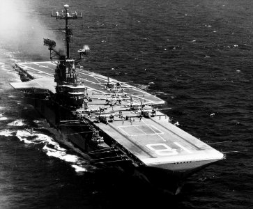 USS Wasp (CVS-18) underway at sea, circa in early 1967 (NH 97509)