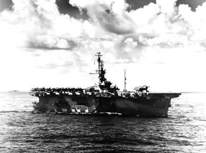 USS Wake Island (CVE-65) underway on 5 January 1945 (80-G-301306) photo