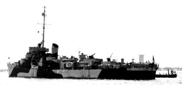 USS Weaver (DE-741) at anchor, circa in 1944 (19-LCM-DE741-1)