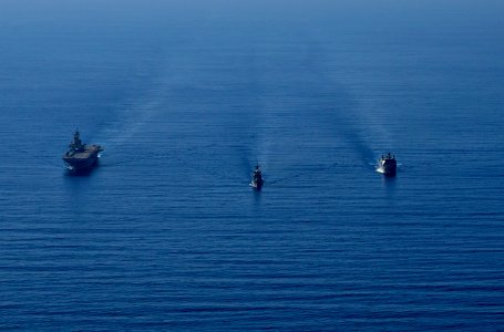 USS Wasp, BRP Ramon Alcatraz and BRP Tarlac at Balikatan 2019 - 002