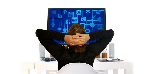 Monitor pose network