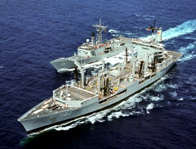 USS Willamette (AO-180) and Duncan (FFG-10)