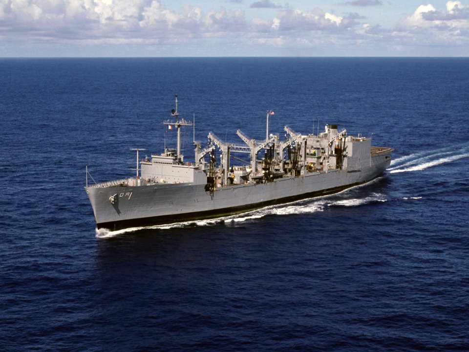 USS Wichita (AOR-1) underway, in 1987 (6423429)
