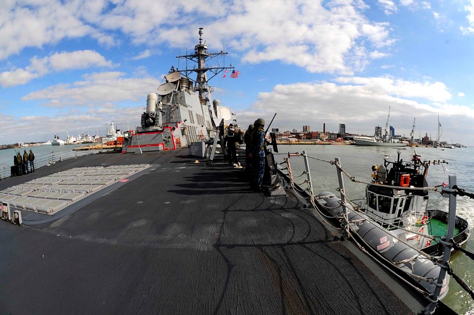 USS Winston S. Churchill action 150322-N-BD333-023