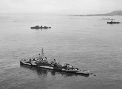USS William D. Porter (DD-579) in Massacre Bay, Attu, 9 June 1944 (NH 97804)