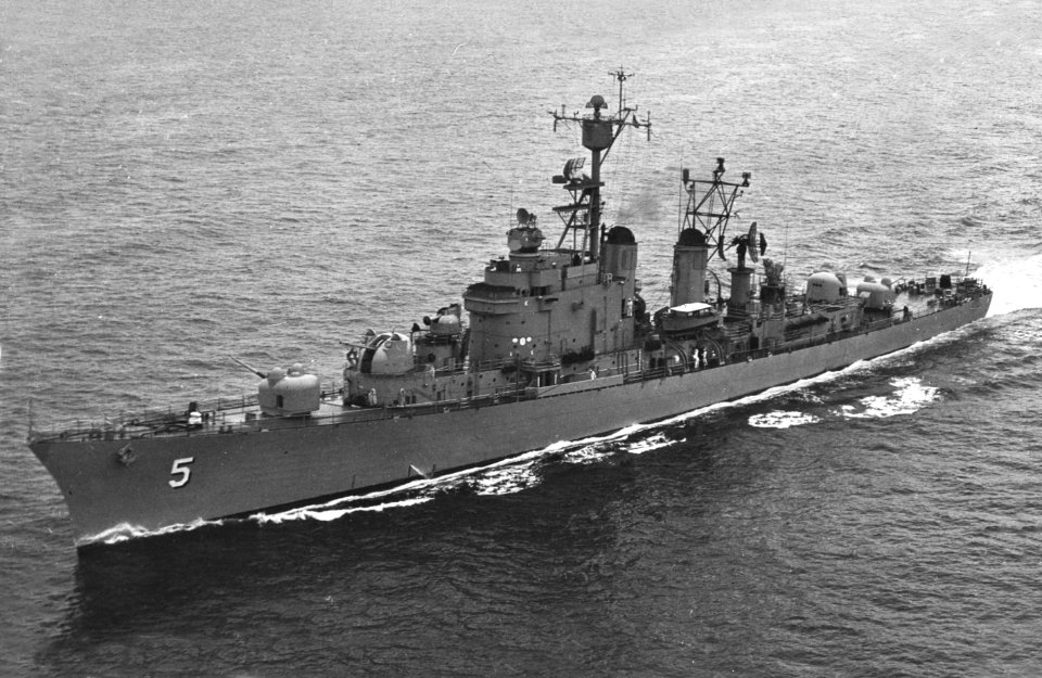 USS Wilkinson (DL-5) underway in late 1950s (NH 106844)