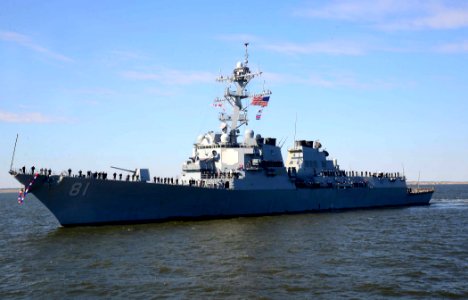 USS Winsont S. Churchill returns to Norfolk. (8599730443)