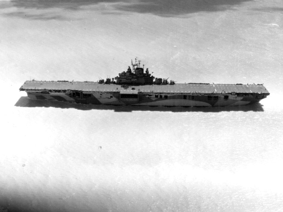 USS Yorktown (CV-10) underway in Pearl Harbor on 28 May 1944 (NNAM.1996.488.243.036)