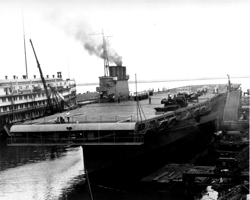 USS Wolverine (IX-64) at Buffalo, New York (USA), in early 1942 (NH 81059)