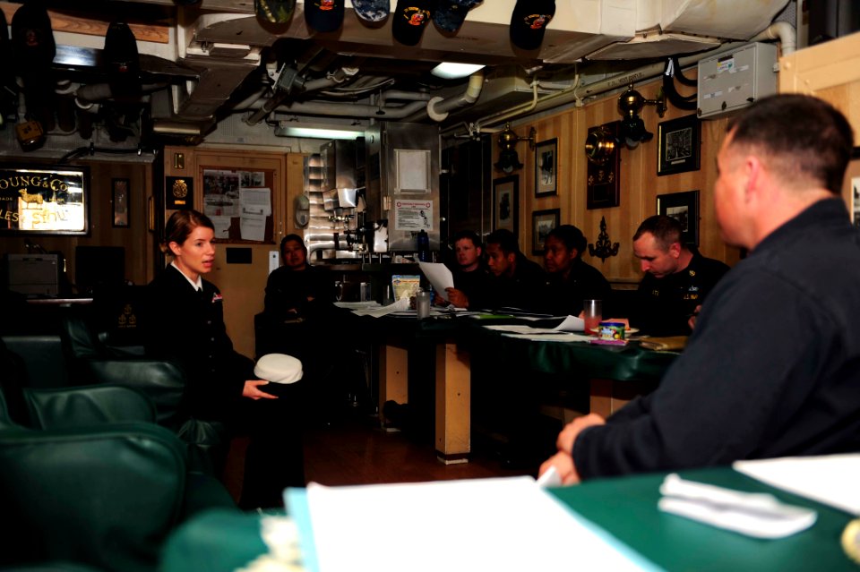 USS Winston S. Churchill action 150328-N-BD333-169