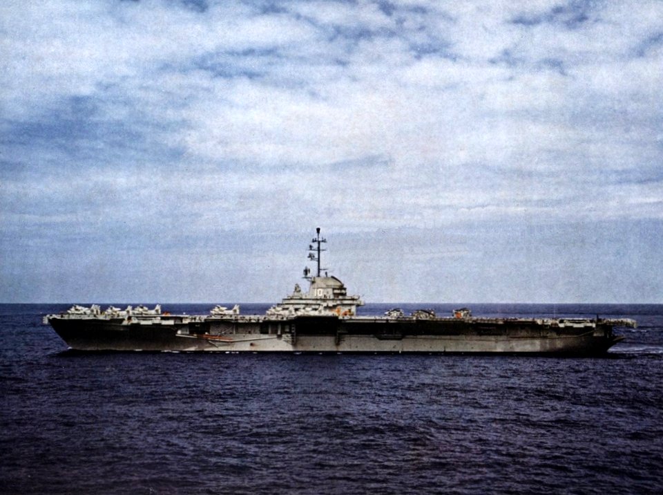 USS Yorktown (CVS-10) underway c1959