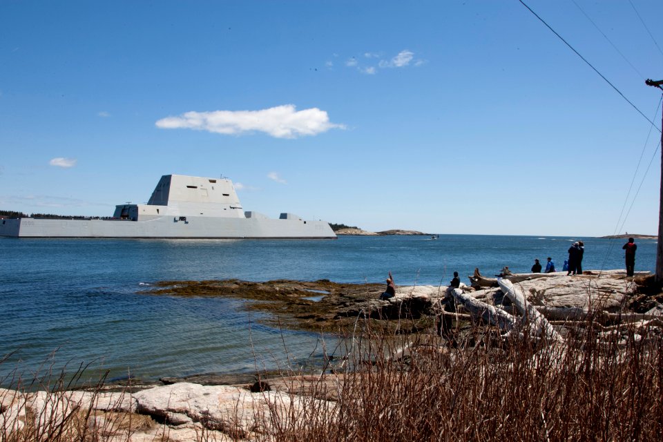 USS Zumwalt departs Bath, Maine to conduct acceptance trials. (26493633871)