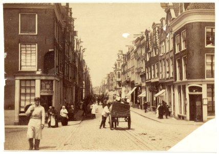 Utrechtsestraat 117-115-113 enz rechts, vrnl Gezien in noordelijke richting vanaf Prinsengracht naar Rembrandtplein L OSIM00001004030