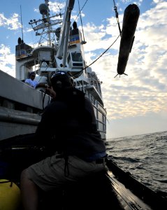 UUV Training Operations 121205-N-CG436-168