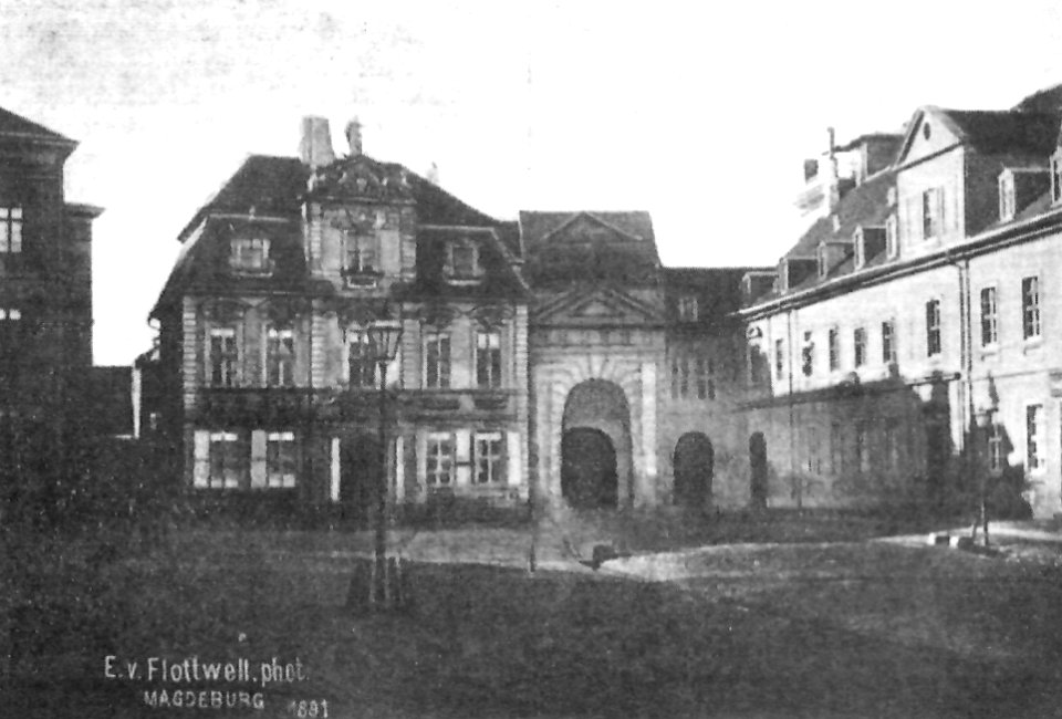 V Lilienströmsches Haus und Sudenburger Thor (Stadtansicht)