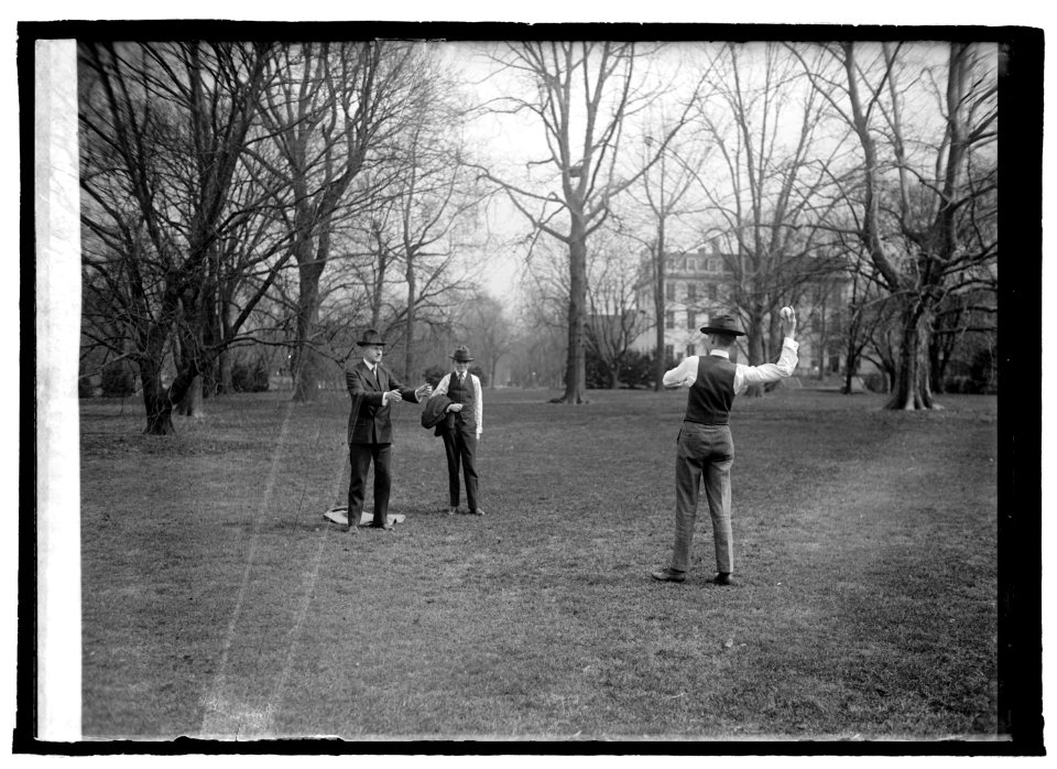 V.P. Coolidge & boys, 3-22-22 LCCN2016846204