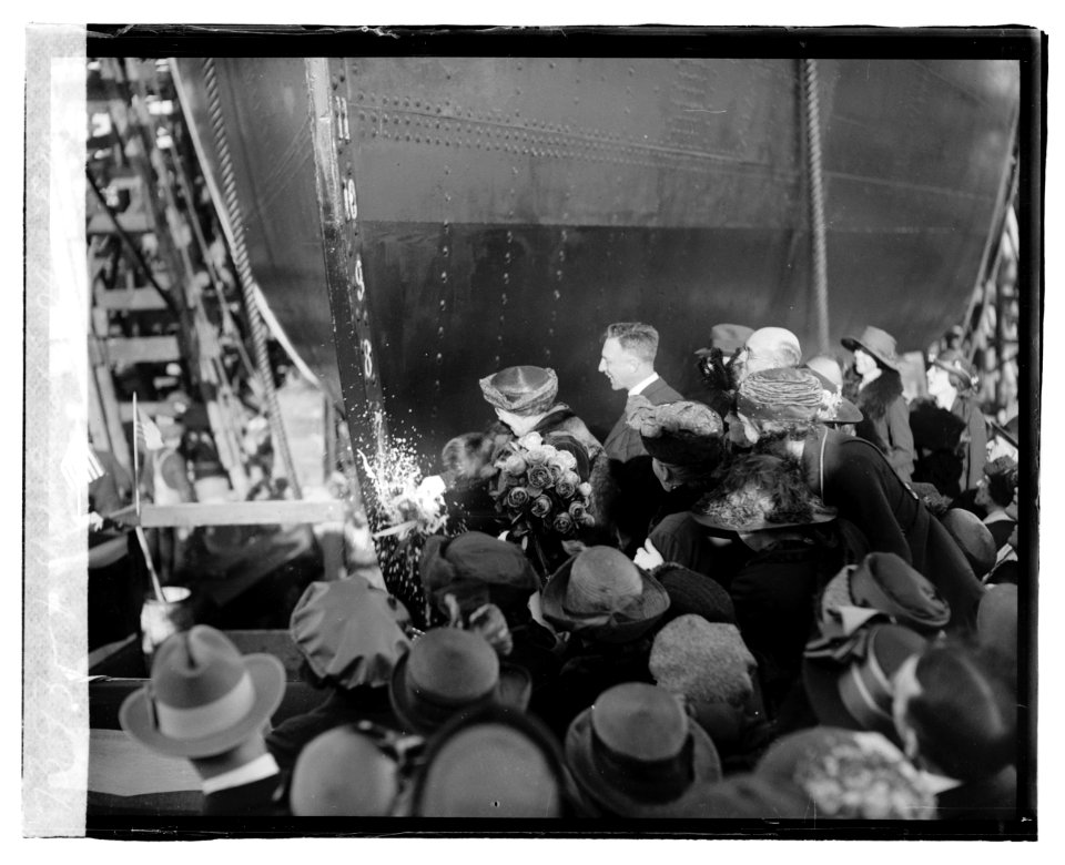 Va. Ship launching of Annie E. Morse LCCN2016827723