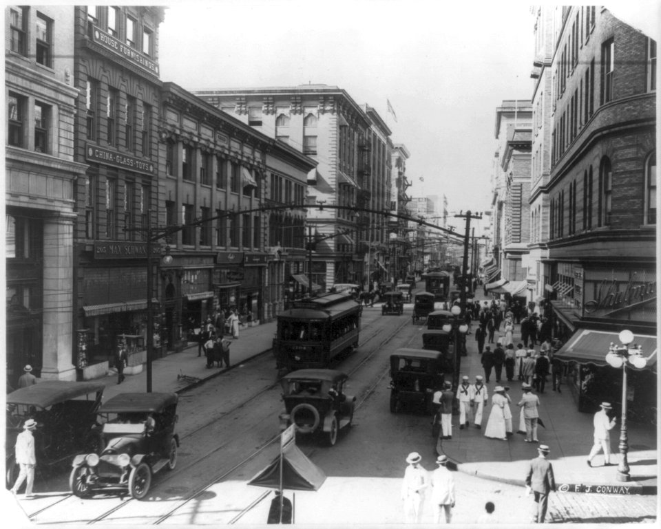 Va. - Norfolk - Granby Street from corner of City Hall Avenue; busy street scene with autos and electric trolleys LCCN2006688632