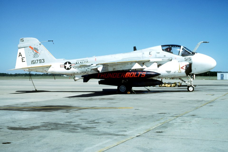 VA-176 KA-6D Intruder tanker