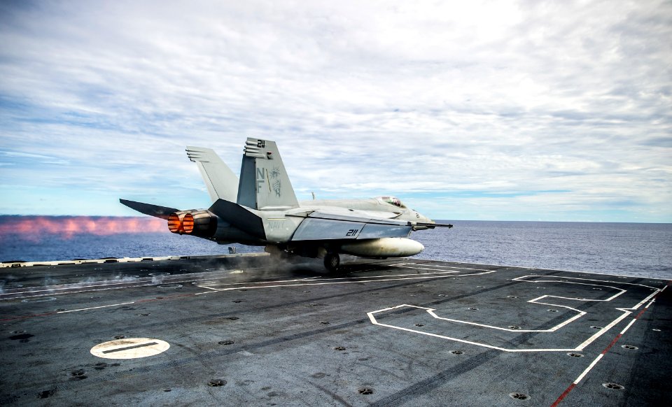 Valiant Shield 2014 140918-N-IP531-097