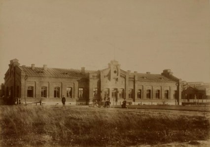 Valga raudteejaam tänava poolt vaadatuna - Valga train station, street side view (12809975945)