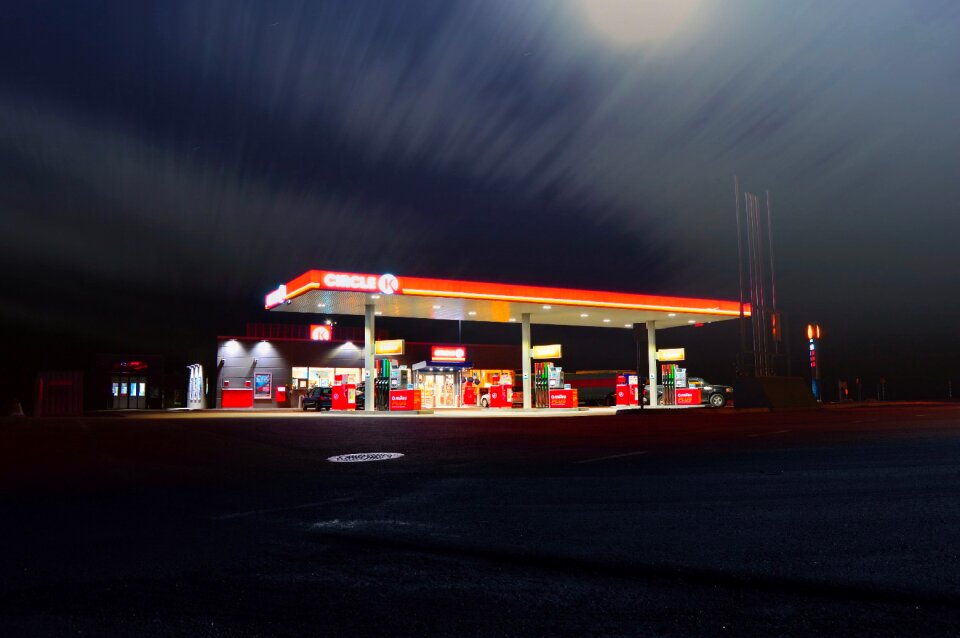 Filling gas station