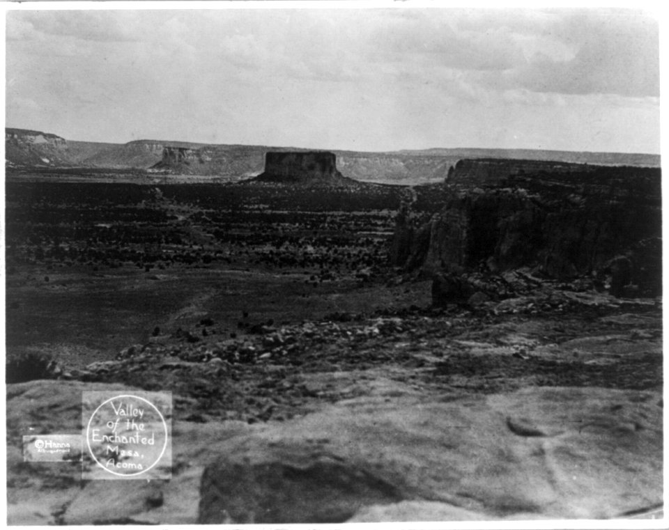 Valley of the Enchanted Mesa, Acoma LCCN2002712875