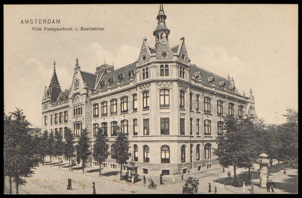 Van Baerlestraat 27 met de Rijkspostspaarbank, rechts de Paulus Potterstraat . Uitgave Dr. Trenkler co. Leipzig, Afb PBKD00045000004