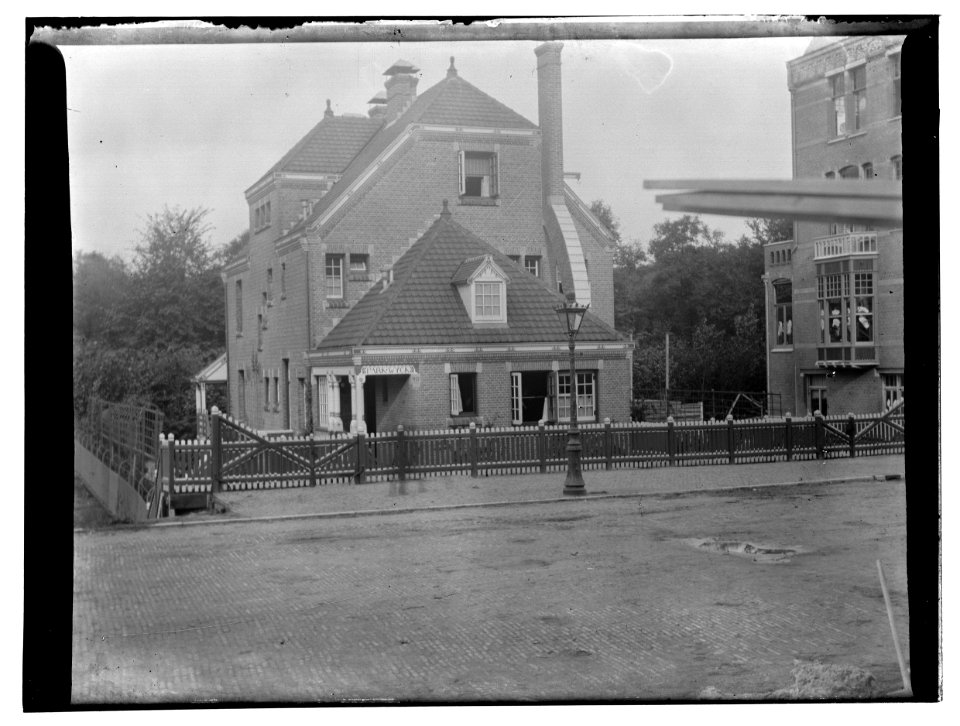 Van Eeghenstraat 90, Villa Parkwijck, bijgenaamd 'De Theepot' of 'Het Handvat' Jacob Olie (max res)