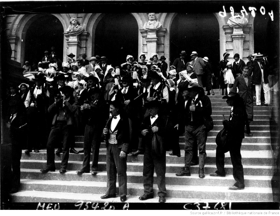 Vannes, Union France-Bretagne 1532-1932, concours de binious (3)