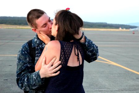 VAQ 140 returns home 160713-N-DC740-041