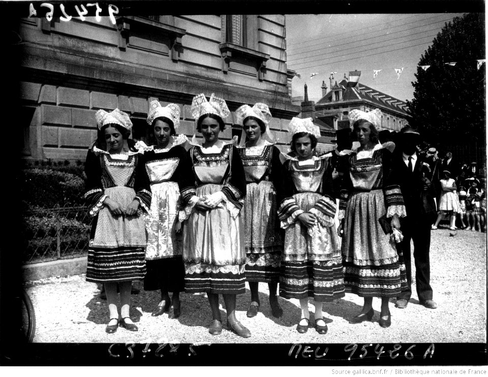 Vannes, Union France-Bretagne 1532-1932, costumes bretons (1)