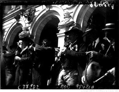 Vannes, Union France-Bretagne 1532-1932, concours de binious photo