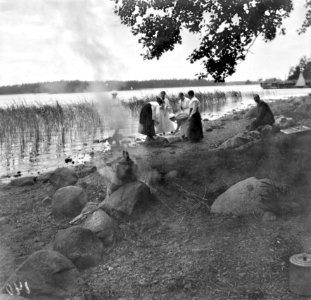 Vapaa-ajanviettoa Seurasaaressa - N1961 (hkm.HKMS000005-000001au)