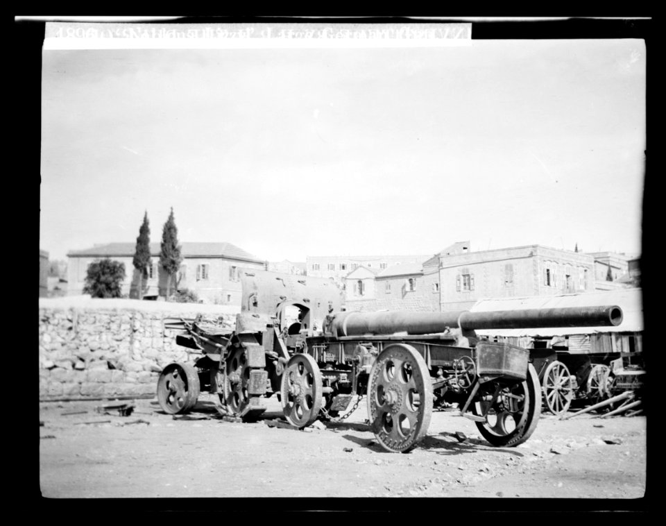 Various results of the war. 'Nablus Lizzy', large German gun LOC matpc.15119
