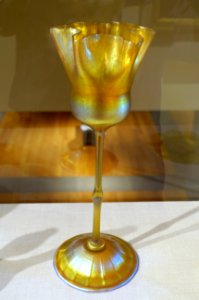 Vase by Louis Comfort Tiffany, 1900-1905, blown Favrile glass - Portland Museum of Art - Portland, Maine - DSC04315
