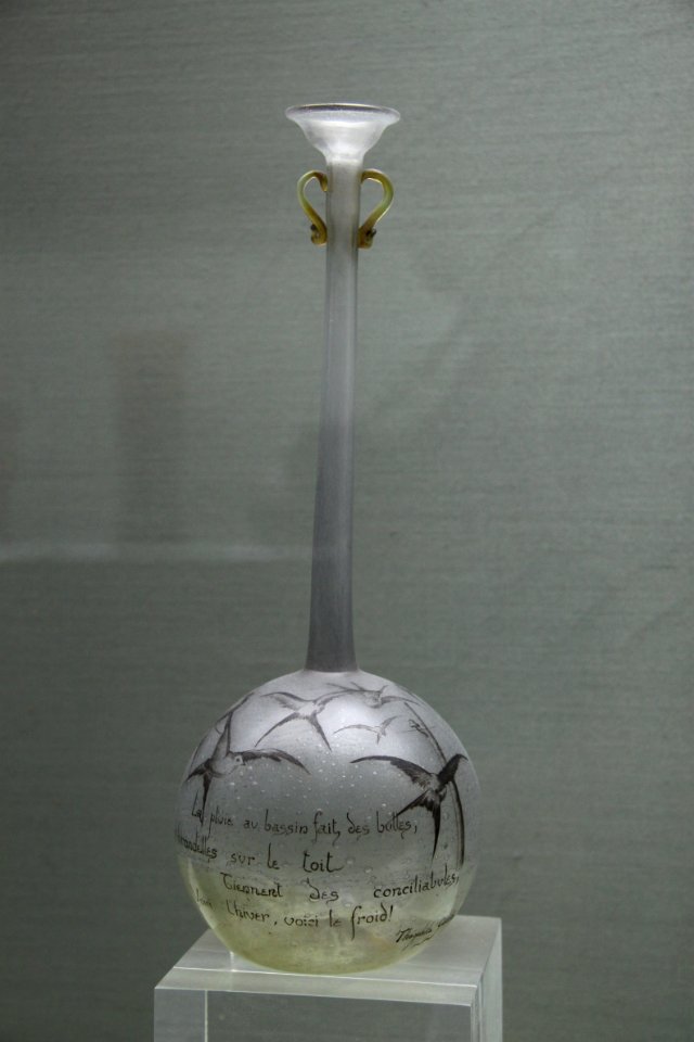 Vase La pluie au bassin fait des bulles