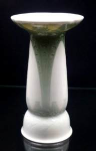 Vase with dandelions, designed by Theo Schmuz-Baudiss, KPM Berlin, 1905, porcelain- Bröhan Museum, Berlin - DSC04152 photo