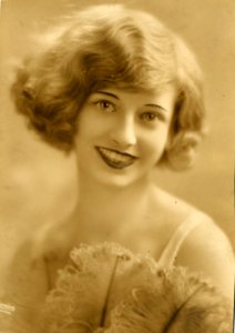 Vaudeville actress Blanche Blair (SAYRE 7485)