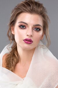 Model girl portrait photo