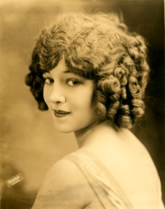 Vaudeville dancer Ina Alcova (SAYRE 1806)