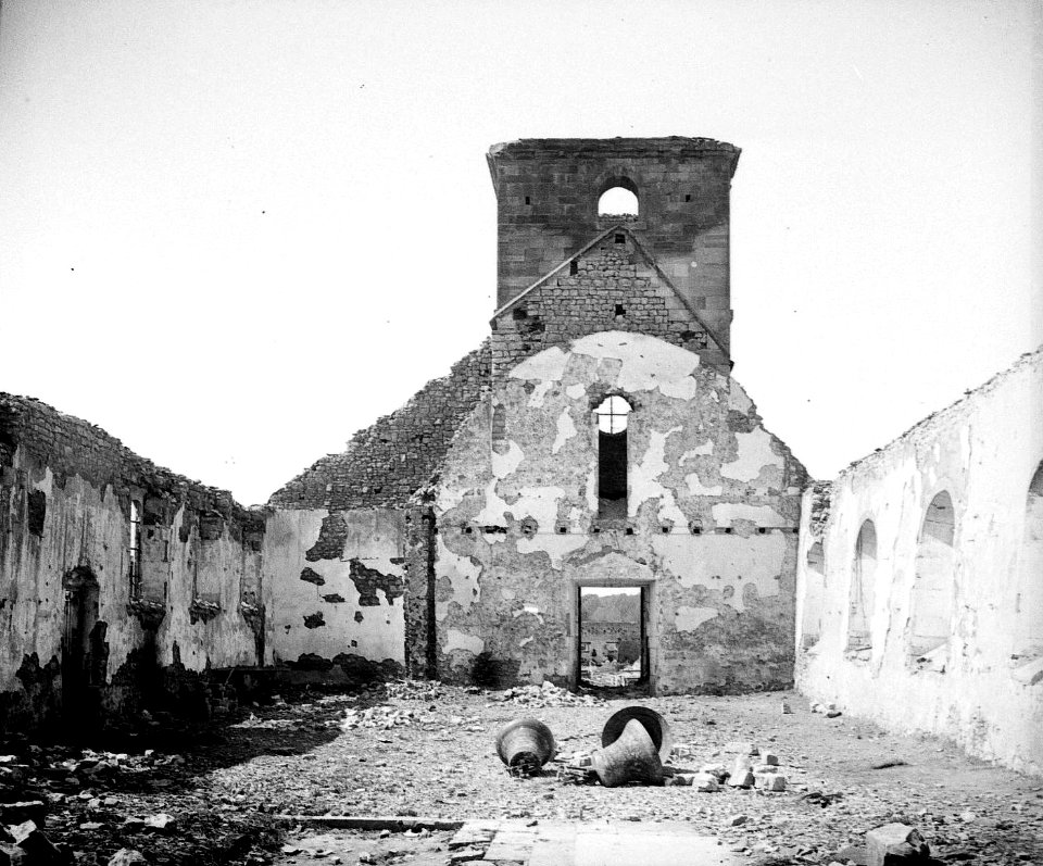 Vaubecourt. Ruines de l'église - Fonds Berthelé - 49Fi446 (cropped)