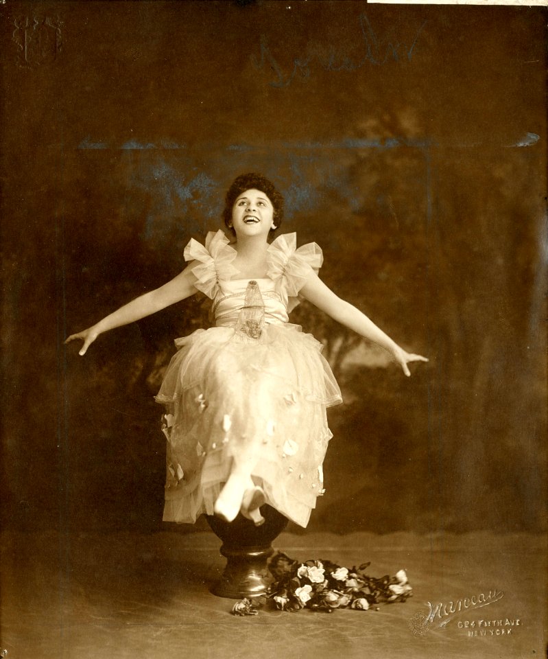 Vaudeville actress Nan Halperin (SAYRE 3621)
