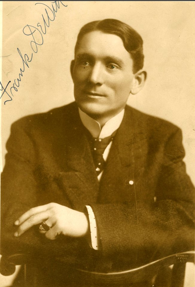 Vaudeville entertainer Frank De Witt (SAYRE 23467)