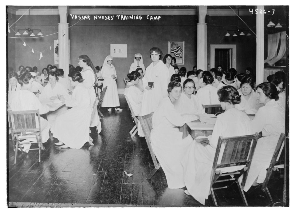 Vassar nurses' training camp LCCN2014706582